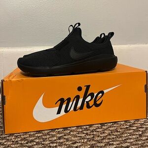 Nike AD Comfort - Triple Black